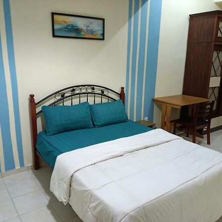 Oyo Home 90419 Sahar Guesthouse Malakka Dış mekan fotoğraf