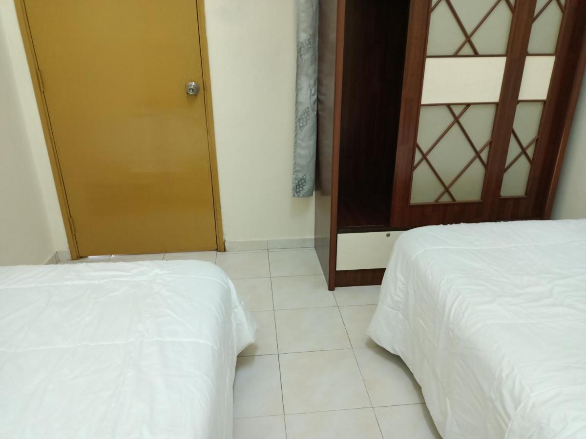 Oyo Home 90419 Sahar Guesthouse Malakka Dış mekan fotoğraf