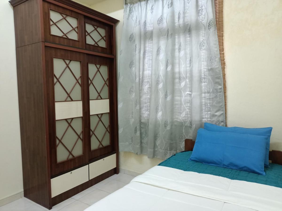 Oyo Home 90419 Sahar Guesthouse Malakka Dış mekan fotoğraf