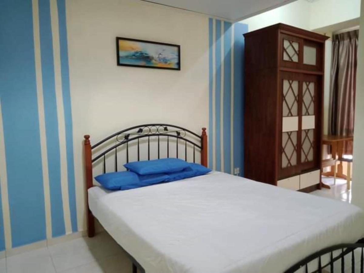 Oyo Home 90419 Sahar Guesthouse Malakka Dış mekan fotoğraf