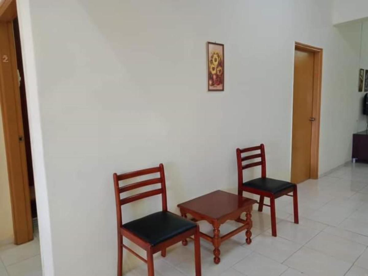 Oyo Home 90419 Sahar Guesthouse Malakka Dış mekan fotoğraf