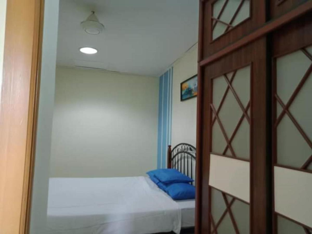 Oyo Home 90419 Sahar Guesthouse Malakka Dış mekan fotoğraf